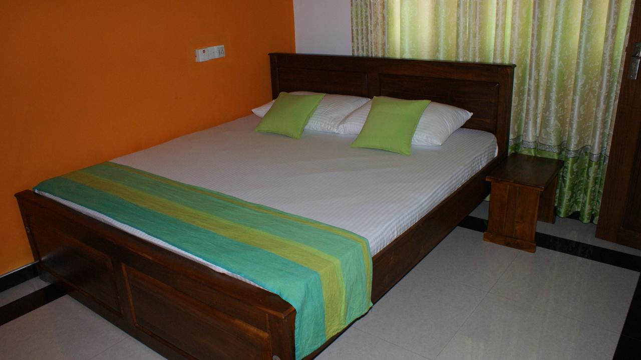 Bee Nest Bed & Breakfast Негомбо Экстерьер фото